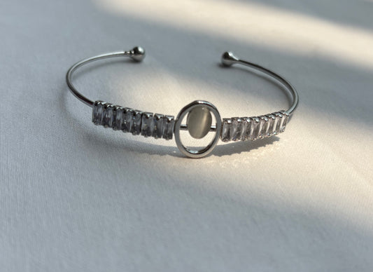 Oval silver Cuff Bracelet