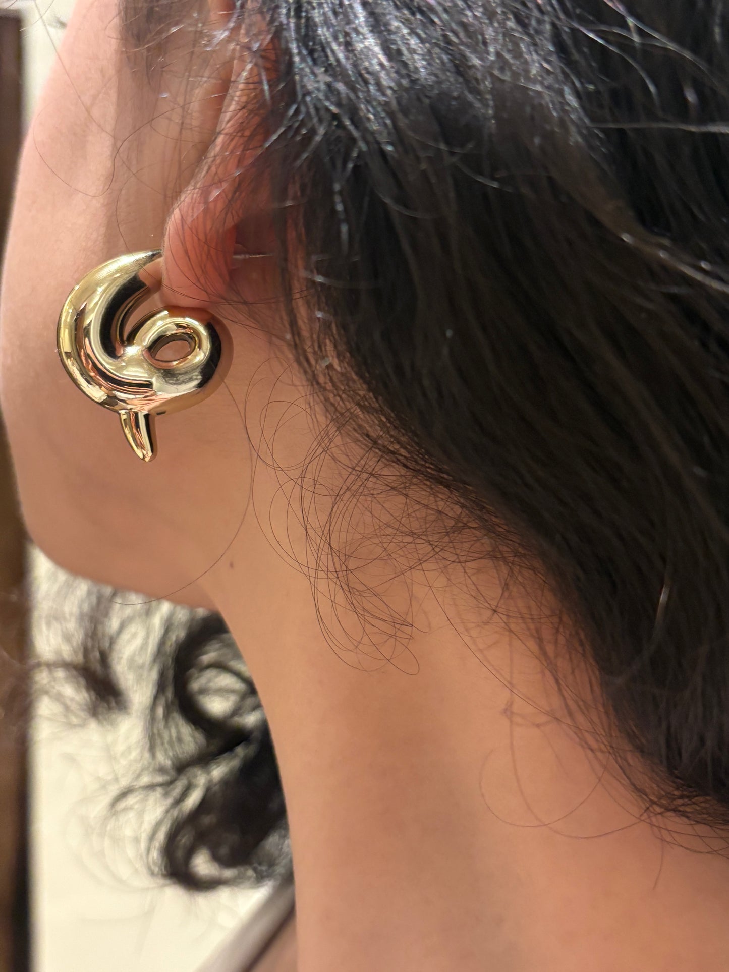 Twist Gold Earring