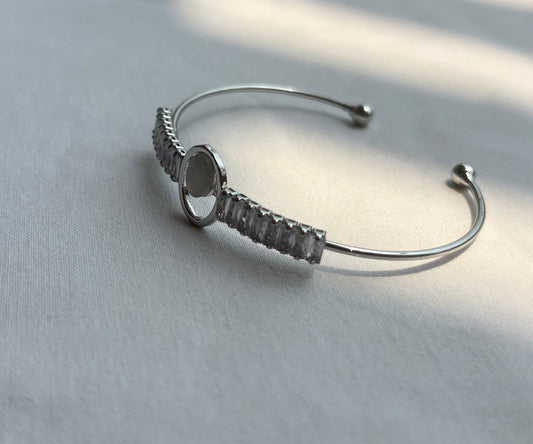 Oval silver Cuff Bracelet