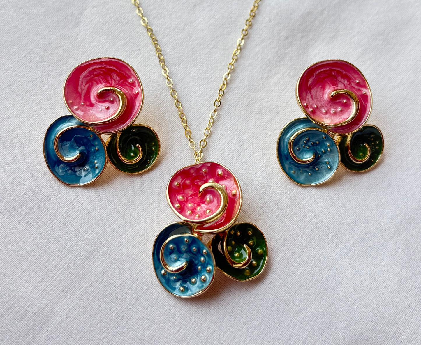 Multicolor Spiral Charm Set