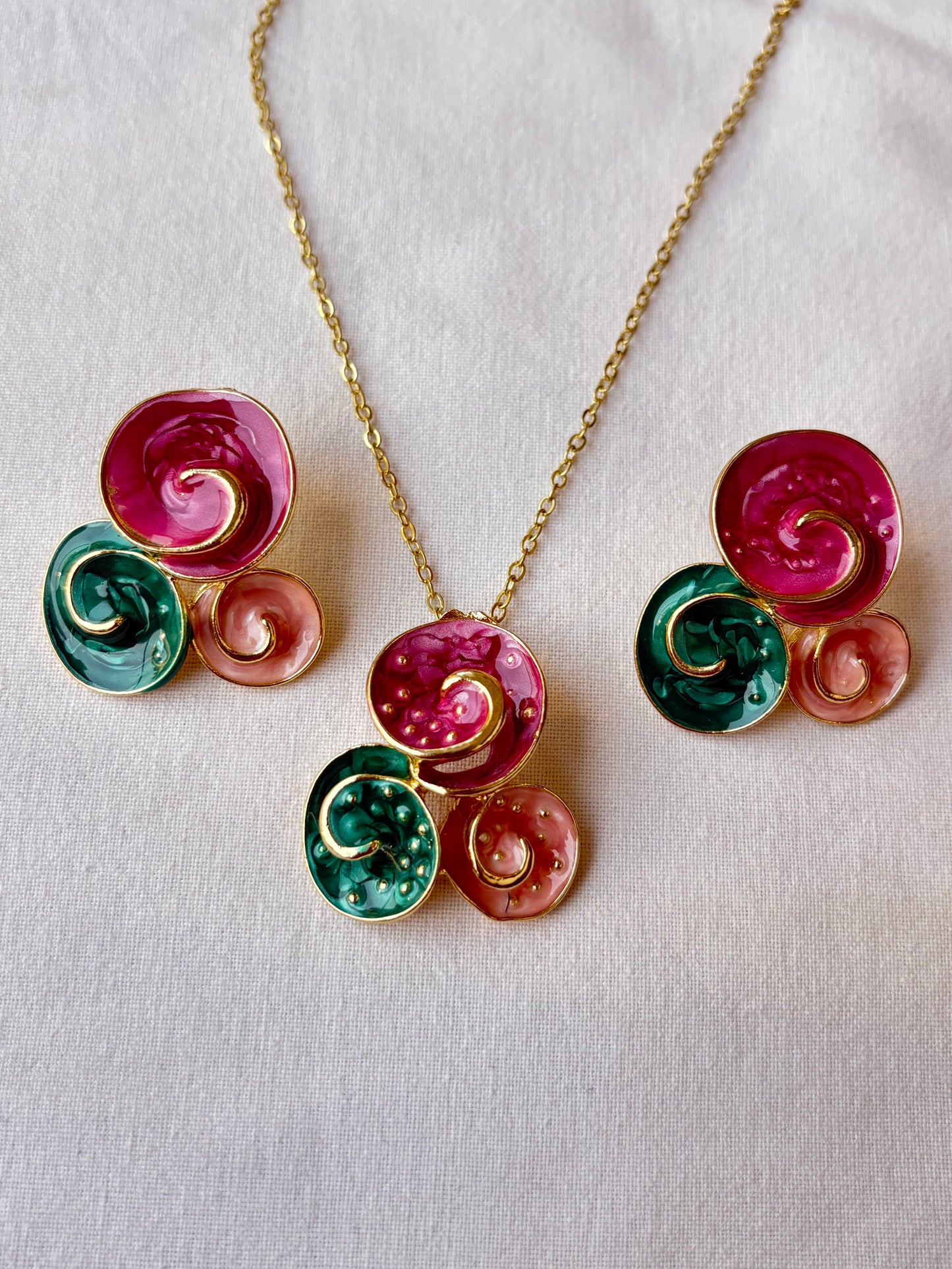 Multicolor Spiral Charm Set